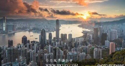 足球直播捷报比分-足球直播捷报比分，绿茵烽火中的实时战报盛宴